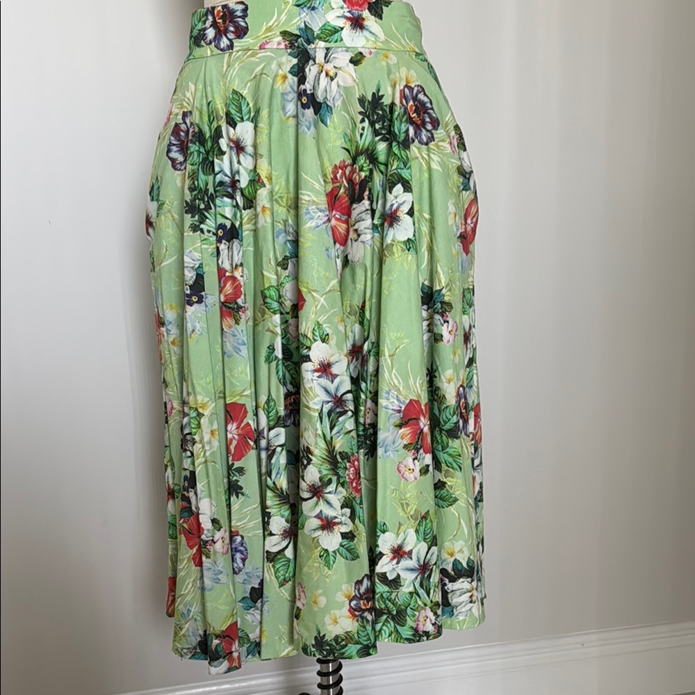 Zara Green Pleated Midi Skirt Resort Wear